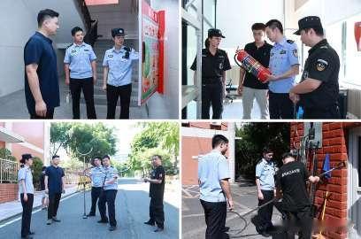 【“警校家社”四方联动  共护秋季开学平安】 #护航开学季##校园安全#  8月26日，重庆市公安局两江新区分局大兴村派出所立足群防群治百日攻坚行动，联合辖区新村实验小学，组建由社区民警、校方负责人、家长代表、群防力量构成的专项排查小组，入校开展开学前校园安全隐患排查，强化“警校家社”齐抓共 ​