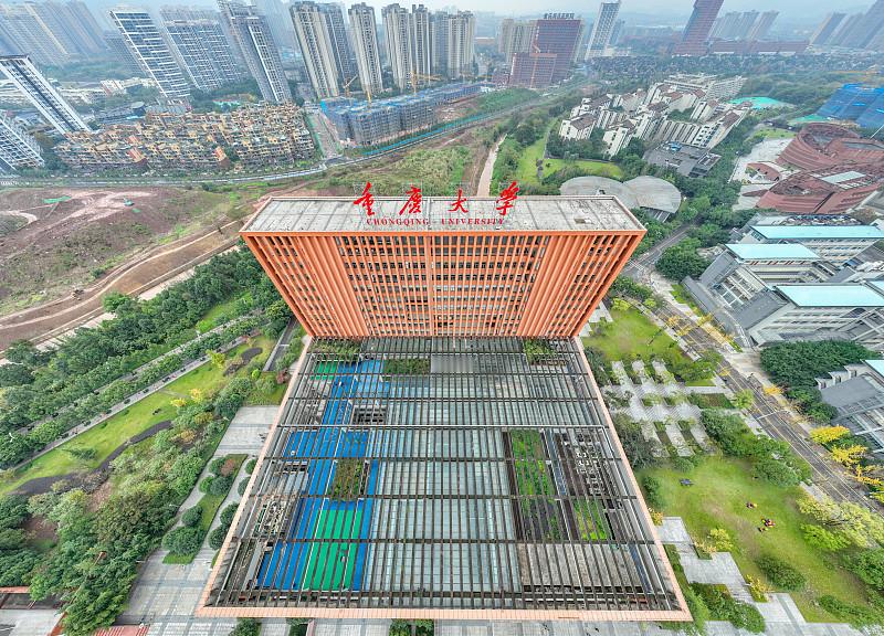 重庆理工大学又现所谓的性侵指控。鉴于近几年大量的诬陷案例出现，我相信警方，选择不轻信女方指控。此例大概率是出于特殊目的不实指控，警方不立案是正确的！