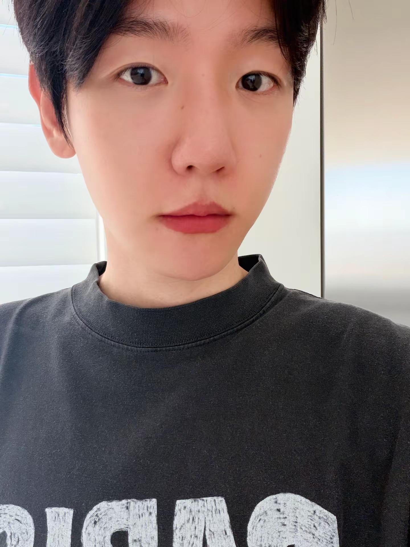 你们都去订好吗 此人完全热暴力边伯贤