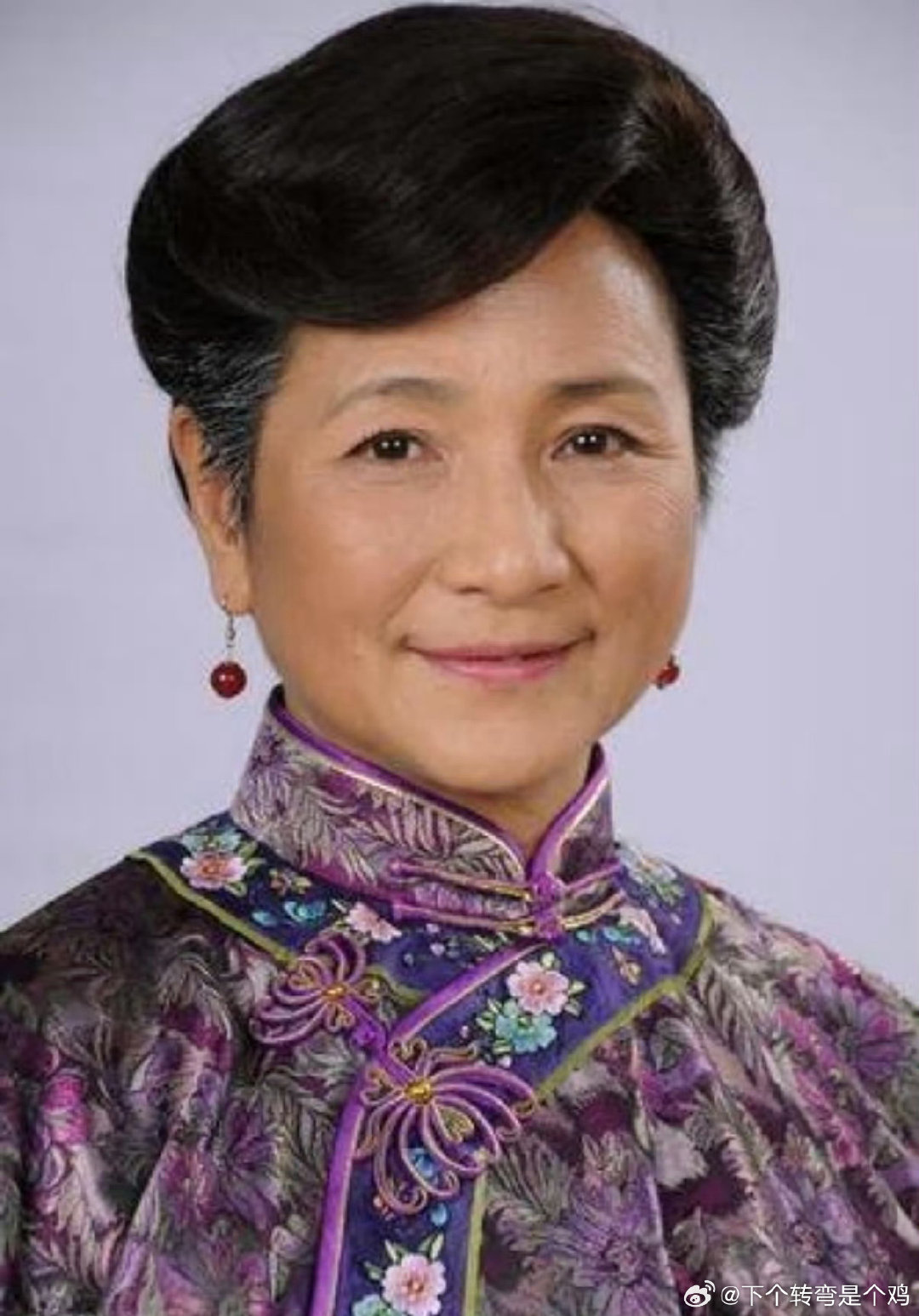 #郑佩佩遗体捐给了香港大学#郑佩佩老师是一位值得尊敬敬仰的前辈，侠之大义女中豪杰[good] ​
