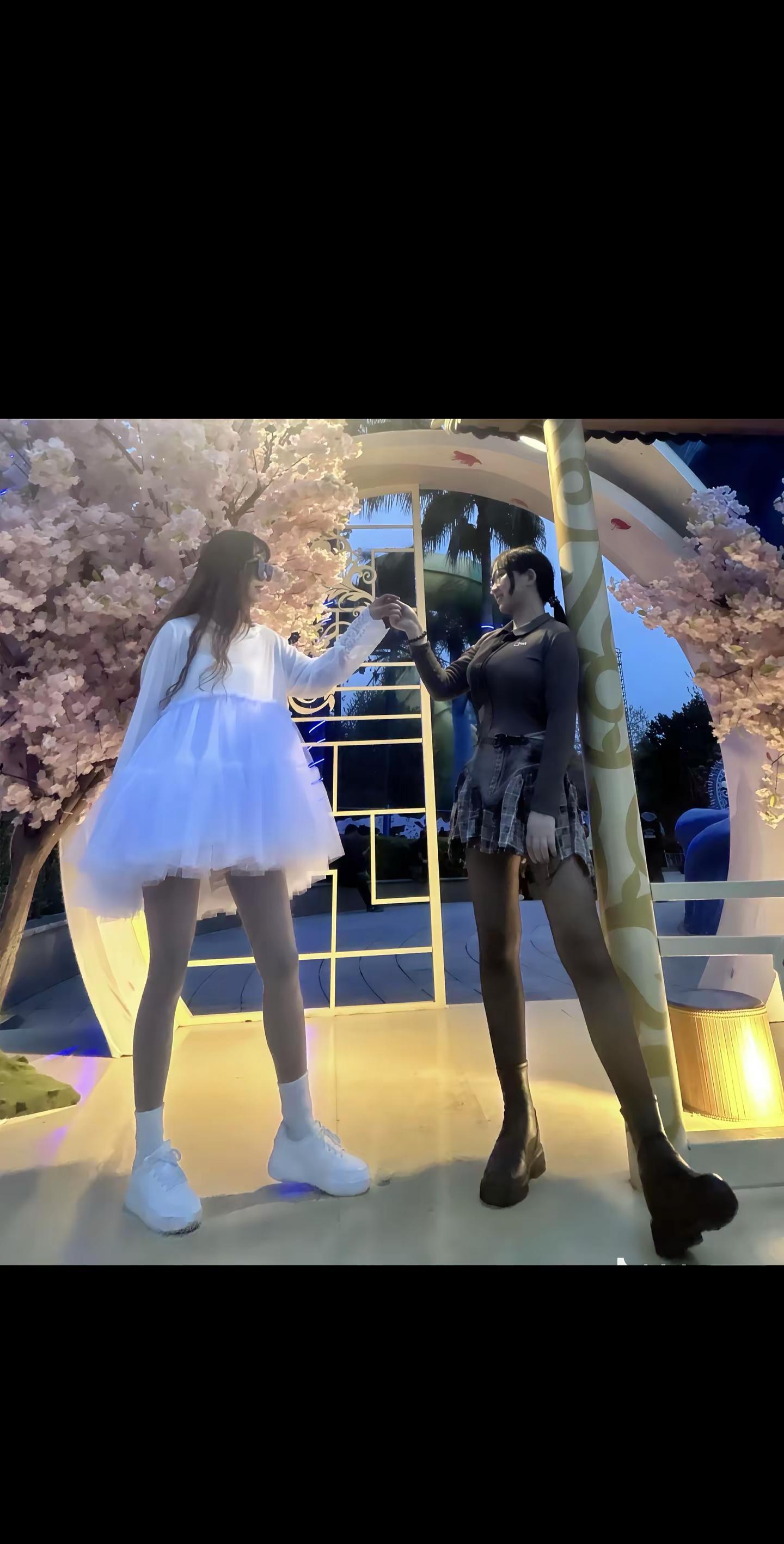 回复  我敢说身边80%都是甜妹，又乖又温柔。哪些人在造谣说四川都是暴龙