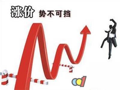 各大品牌手机迎来集体涨价之后，现实情况慢慢显现出来，并不是普通消费者买不起新机，而是大家的换机心态发生了很大转变。
 
不少机型价格出现几百到上千元的上调，线下门店原本预估涨价会刺激消费，实际到店选购的顾客反而变少。很多人手里的旧手机还能够正常运转，就主动推迟换新计划。原本觉得卡顿不好用的旧设备，对