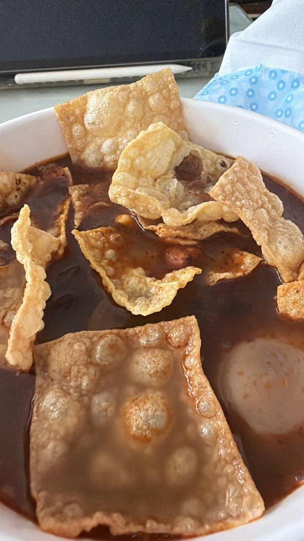 谁知道这个爱疯17的微信相机咋了 ​