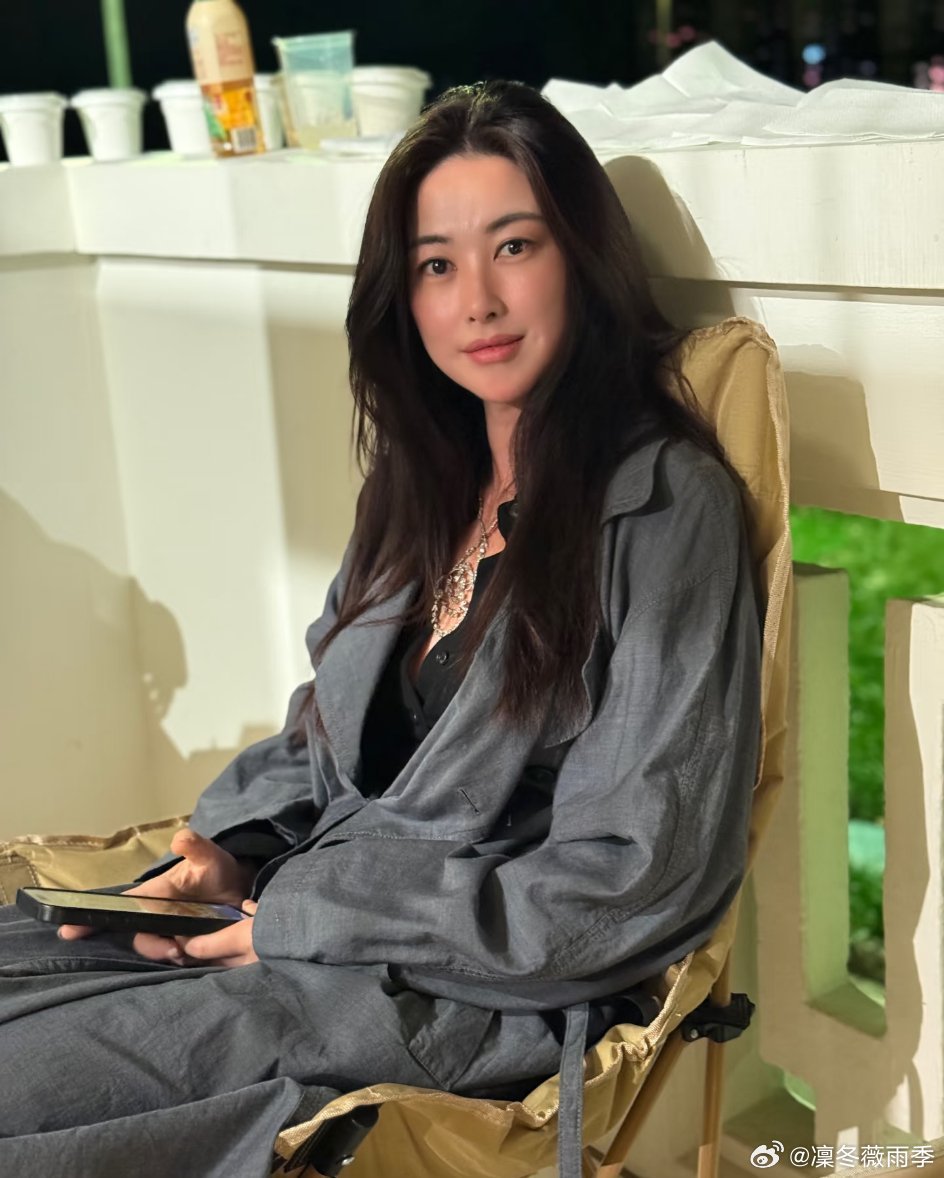 #朱珠[超话]# 我那呆萌的麻麻 ​