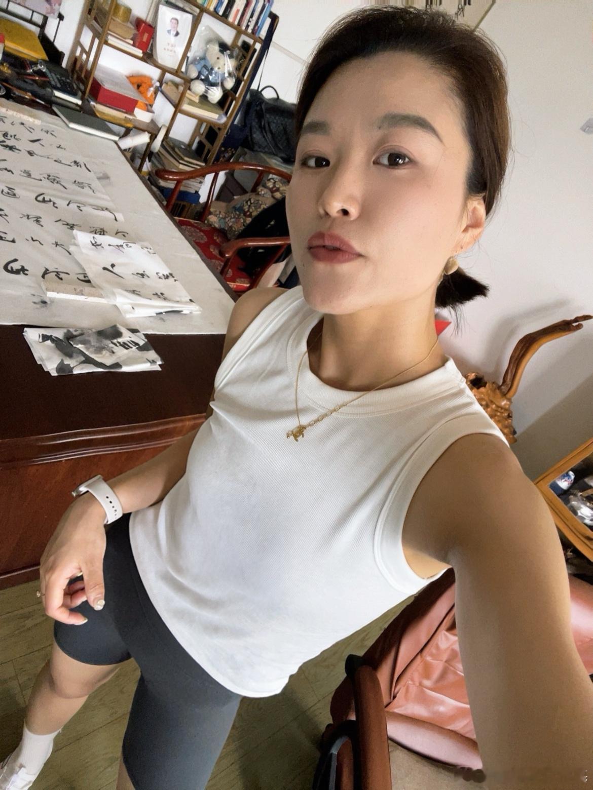 今天跟练🫘“明君臀腿精雕”直播回放（我很喜欢这个山东姑娘）此时此刻我...