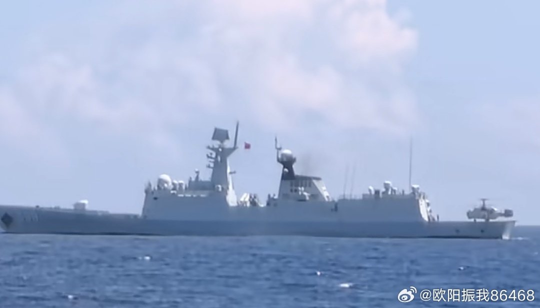 搭载卡-28反潜直升机的054A型护卫舰#中外舰闻[超话]##中外舰闻##烽火问鼎计划##每天认识一件兵器##为全面建成世界一流海军不懈奋斗# ​