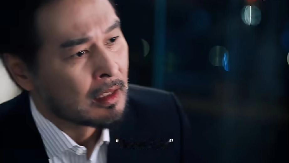 魏大勋演了个十年复仇的精英，最后把仇人干翻了，人却空了。
《无可替代》大结局，叶信之布局十年，就为了赢当年让他背锅的恩师文若森。真赢了那盘棋，对面老头垮了，他自己坐在那，脸上一点痛快劲儿都没有。
赵今麦演的徐迟，社恐新人硬是杀成行业新星，全程没拖后腿。帮叶信之打完辅助，扭头就跳槽，一点不黏糊。