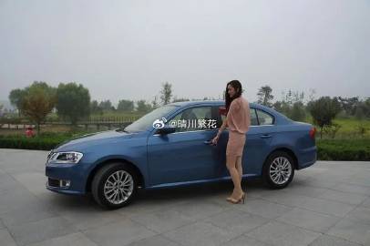 表哥家那辆车，15年买的大众朗逸，花了不少钱，现在开了8年，跑了10万...
