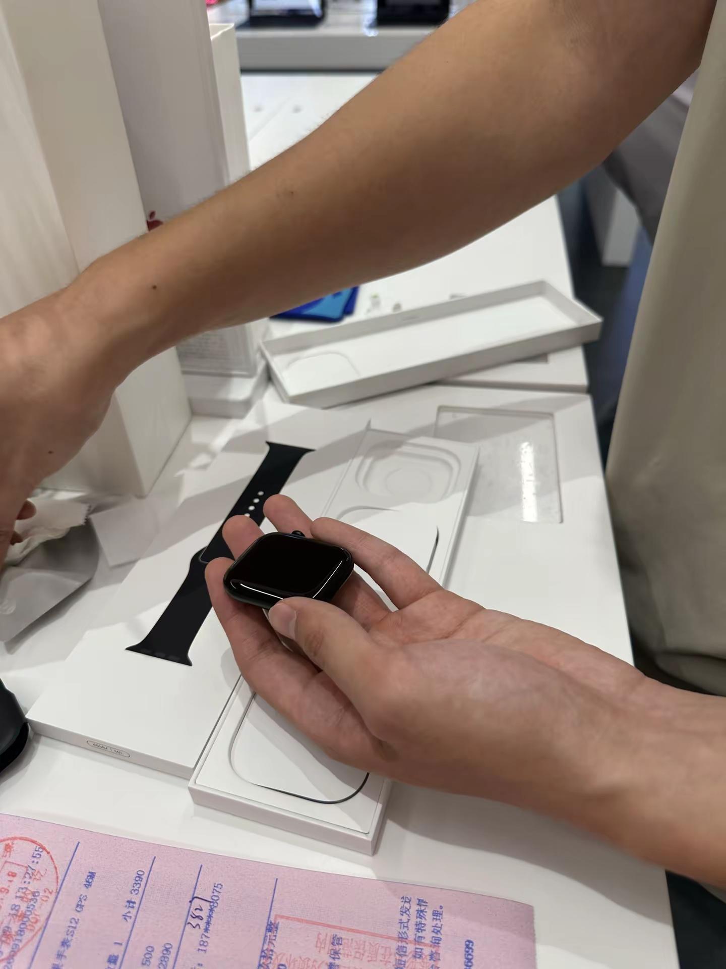 Apple Watch s12 46mm 黑色 ⌚️胖东来自由爱