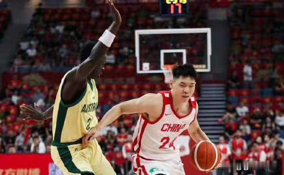 纸面排名压满格，归化强点不好防

 
下午三点男篮比赛，中国对阵巴林，这场看点真不少。
首轮打完，两队都是一胜，这场谁赢基本锁定小组第一。
中国男篮轻松赢下哈萨克斯坦，巴林苦战拿下菲律宾。
翻看之前交手记录，三次碰面中国男篮全部取胜。
上一战庞峥麟拿到17分4助攻，突破进攻很亮眼。
廖三宁拿到10分