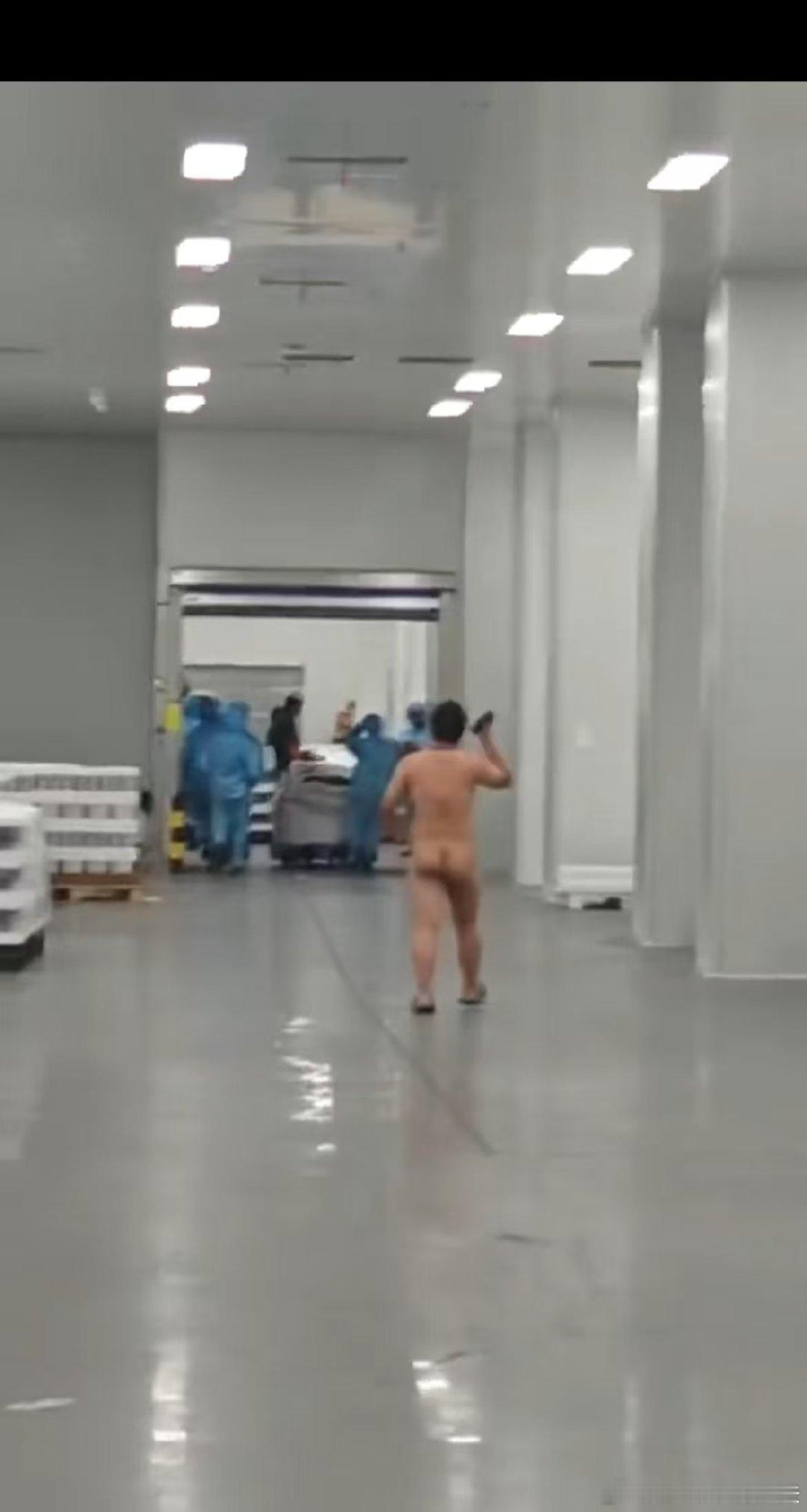 #车间裸奔事件不能到不是宁德就结束了#昨天看到一张图，此刻用来评价这件事，竟觉得如此应景。 ​