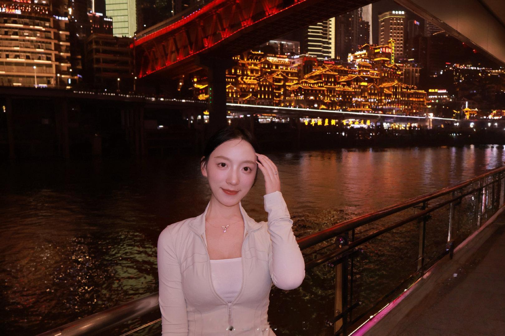 黄色法拉利第二次坐了  ​