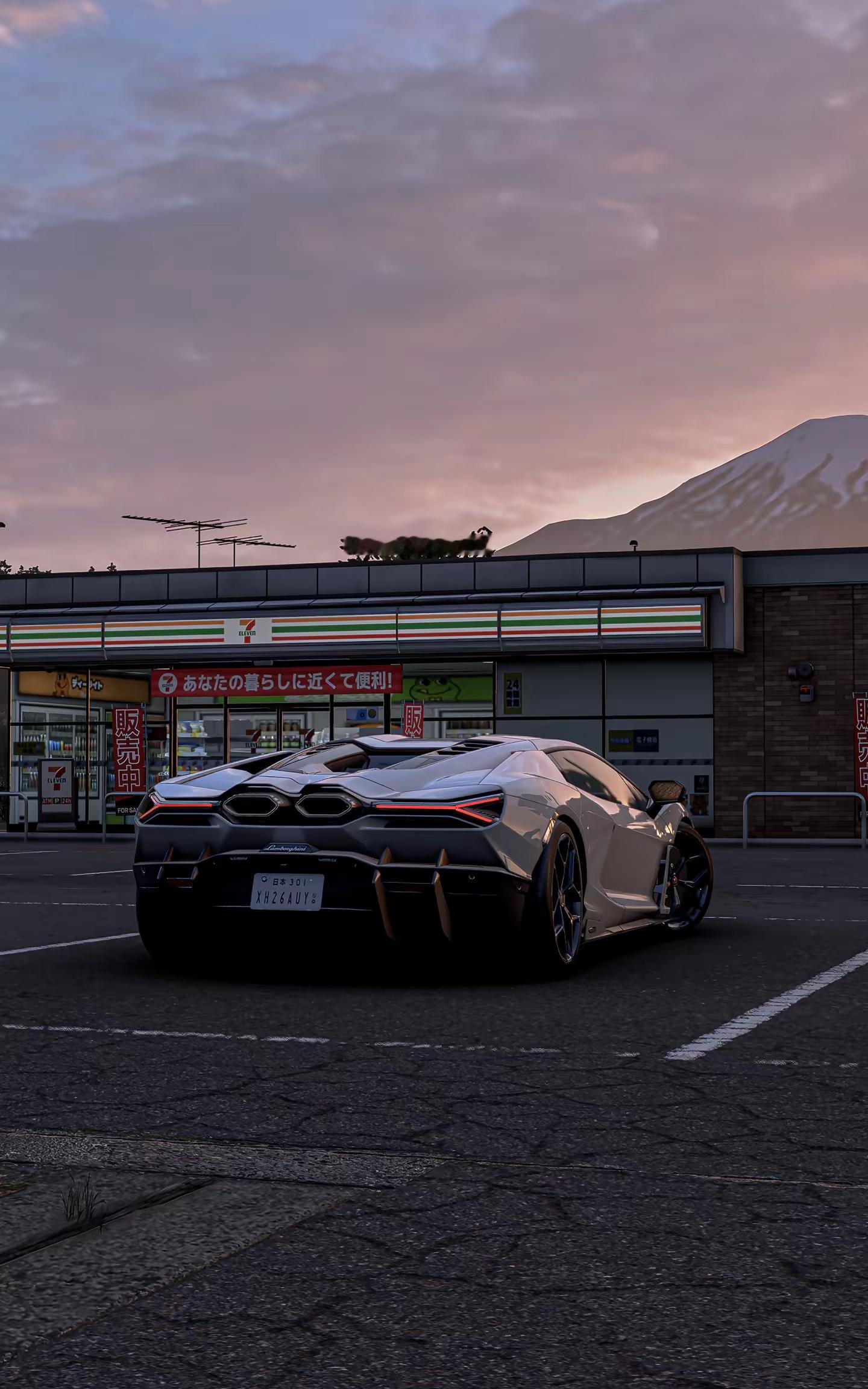 “当V12的锋芒，遇见富士山温柔的暮色”兰博基尼 Revuelto Lamborghini