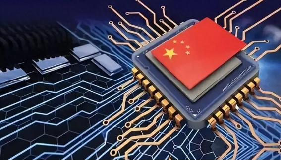 美方反倒倒逼中国成长为芯片强国！21 年国内购入 2.8 万亿元人民币的芯片，金额高于石油进口总值，而 24 年 1 至 11 月我国对外输出了 1.05 万亿元人民币的芯片，如今中国已经跻身芯片出口头号国家。
 
放在十年前，没人能想到芯片会发生这样的反转。那时候国内电子产业高速扩张，手机、家电、