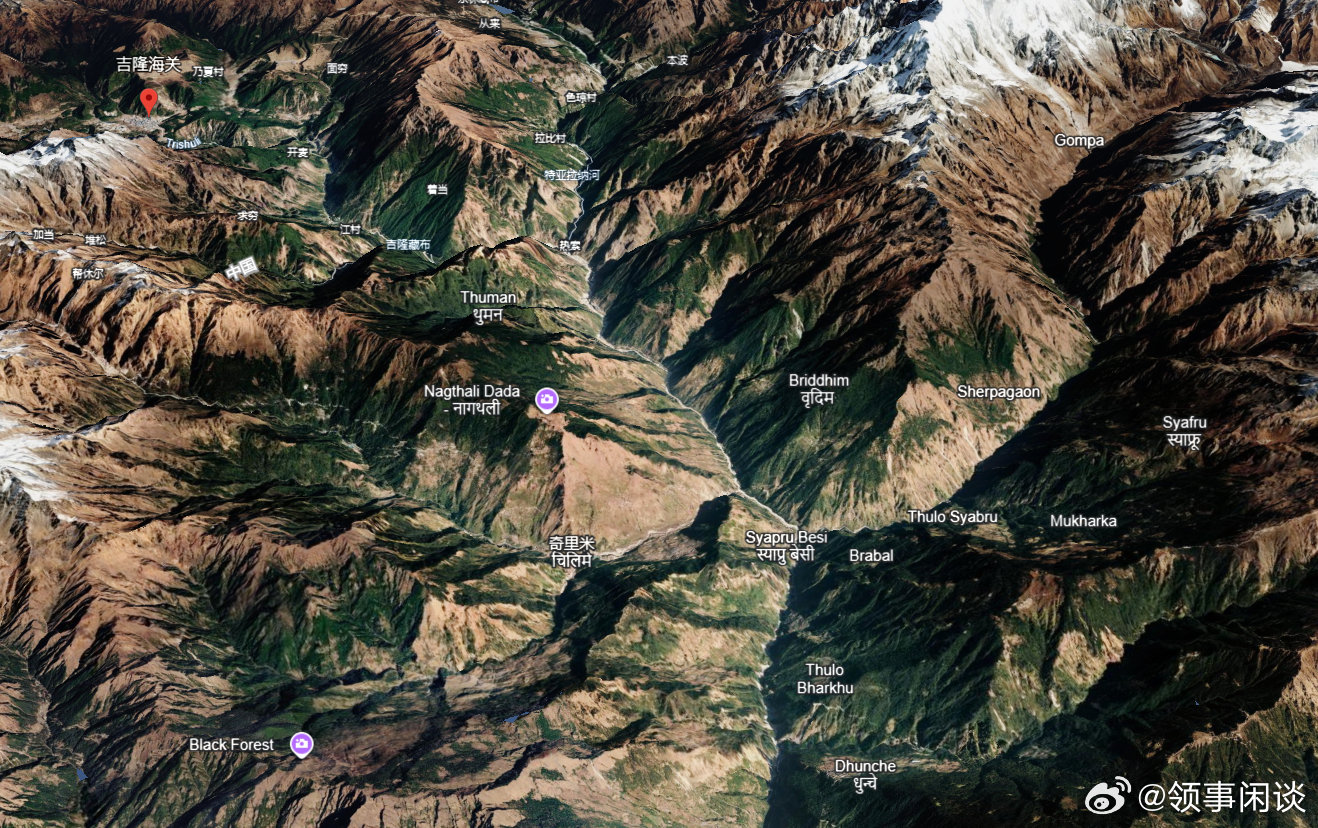 GOOGLE EARTH的图片有点老旧，那时还没有联检大楼，可以参考看看地形：除了山基本就是河。 ​​​​图5为GOOGLE MAP。 ​