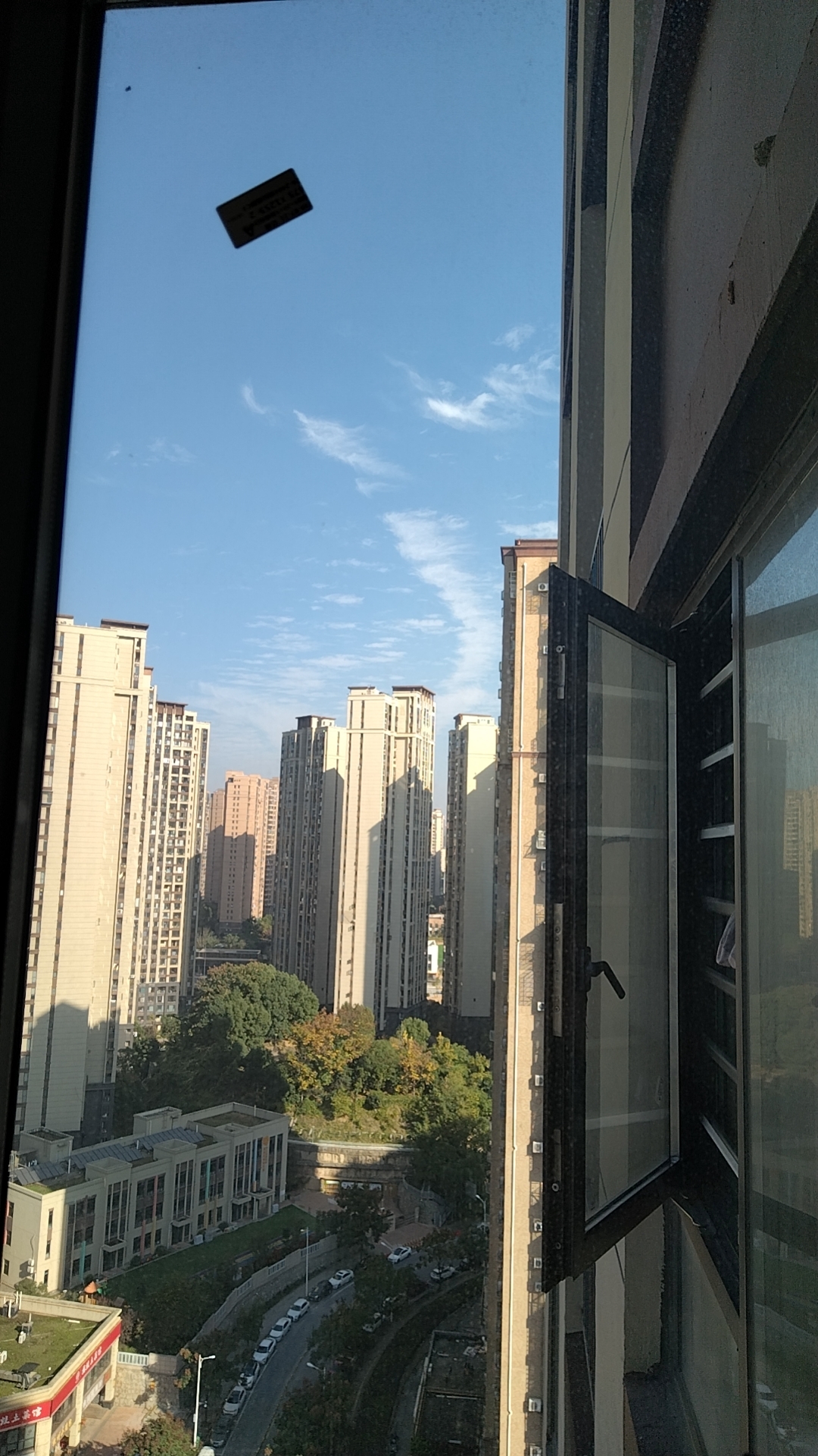 情绪价值，也谈情绪价值[笑哭]，大家一起谈，这情绪与价值是不是相互相成...