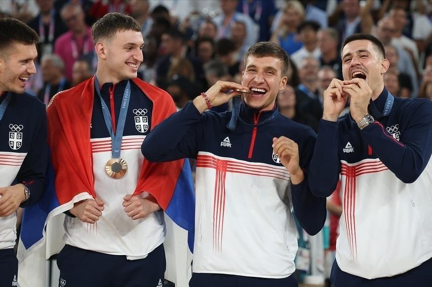 🥉🥳🎉🎊❤️  𝐓𝐡𝐞 𝟐𝟎𝟐𝟒 𝐏𝐚𝐫?...