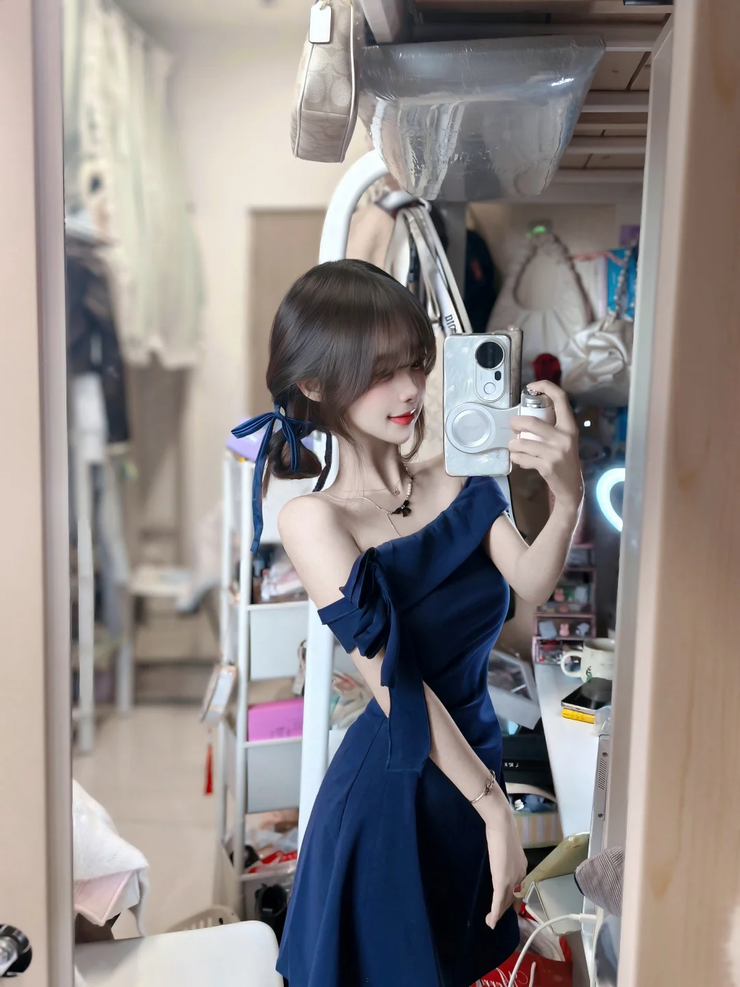 泰讯小白块|对镜自拍重度选手📸