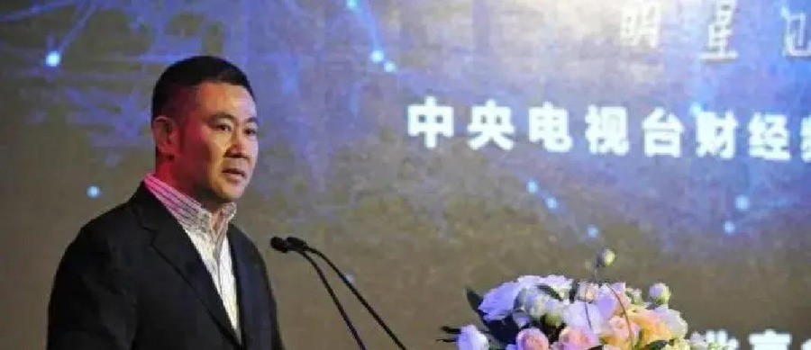 敬一丹去世后人们才想起赵赫：退休6个月就走了，连续主持十届3·15晚会，那本旅行攻略到死都没出发，你也在攒“以后”吗
敬一丹去世的消息传开时，很多人翻出了赵赫的名字。
2026年9月13日，敬一丹因急性脑出血在北京离世，享年71岁。从6月在哈尔滨发病到9月离开，她撑了将近三个月。而另一位央视主持人赵