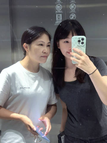 📝<br />图一：送走Nancy姐姐 我哭<br />图二：手机壳...