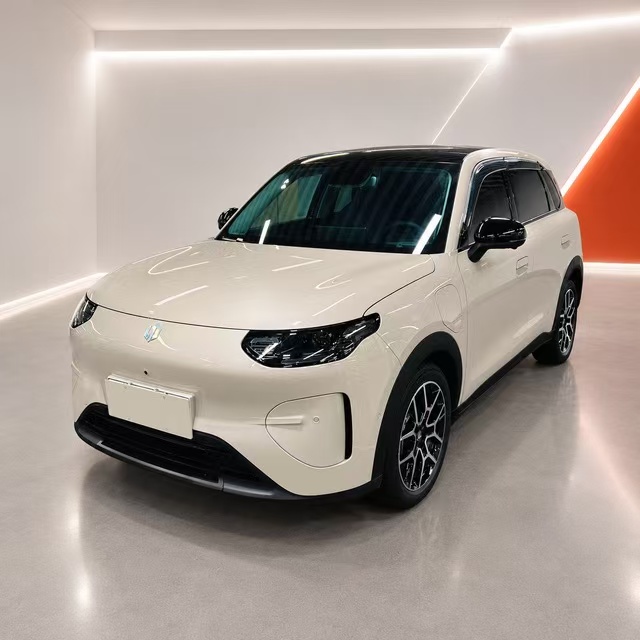 7万拿下准新零跑A10 505悦享款！七万级纯电SUV，值不值得捡漏？
最近不少车友刷到报价7万左右的零跑A10 505悦享版，准新车、里程大多几千公里，新车指导价7.68万，二手直接省大几千。我最近深度试驾了一台，先说我的核心结论：如果是原版原漆、无事故无磕碰、电池健康度95%以上、还在原厂质保内