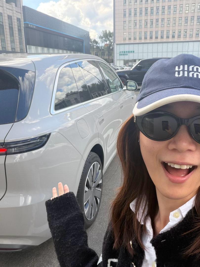 这段追秋之旅跟理想同学都开出感情了[泪]
要还车了
还怪舍不得的wuwu ​