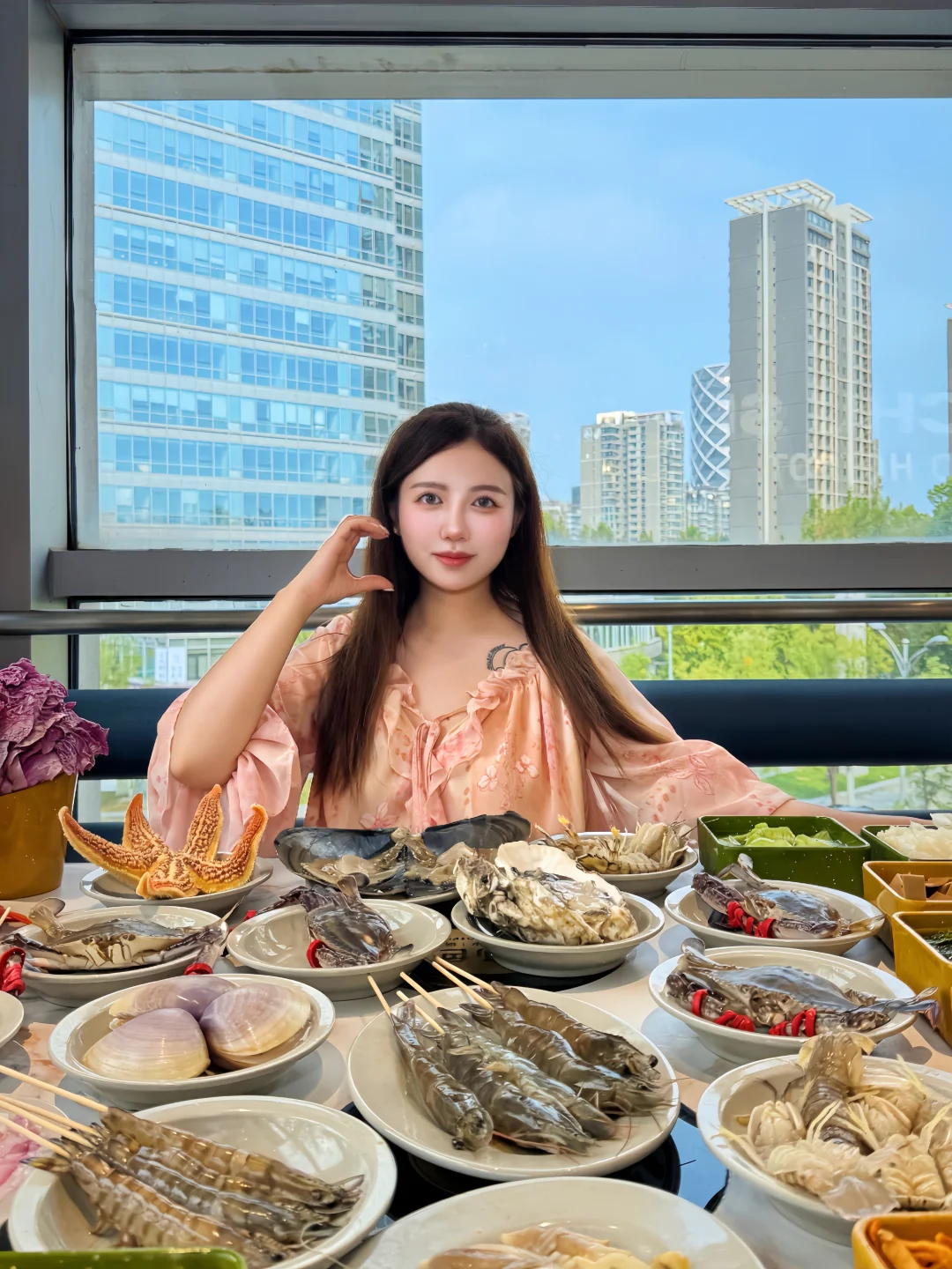 避开自助负担！吃鲜活海鲜火锅就冲这家🦀