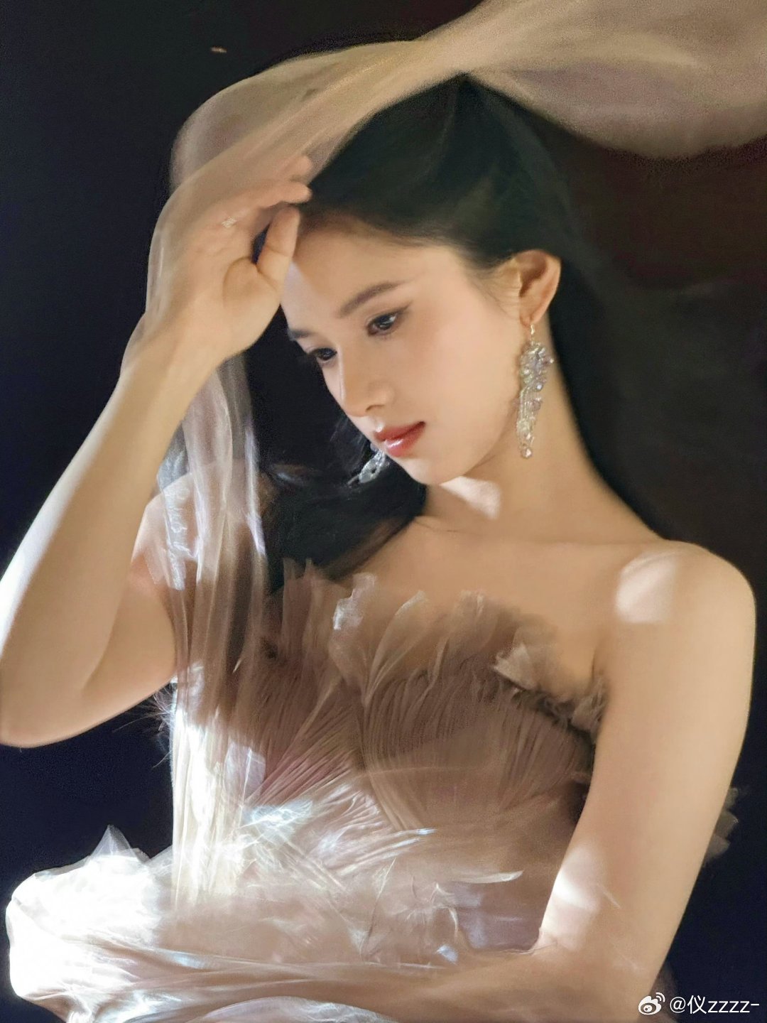 #张婧仪[超话]# 张婧仪#张婧仪代言比亚迪秦MAX#张婧仪#张婧仪代言比亚迪秦MAX#  

有追求，这样我们才会有活下去的动力。有梦在，我们的人生才会更加精彩。没有梦想的人生，心灵是干枯的，内心是枯燥乏味的。

​
