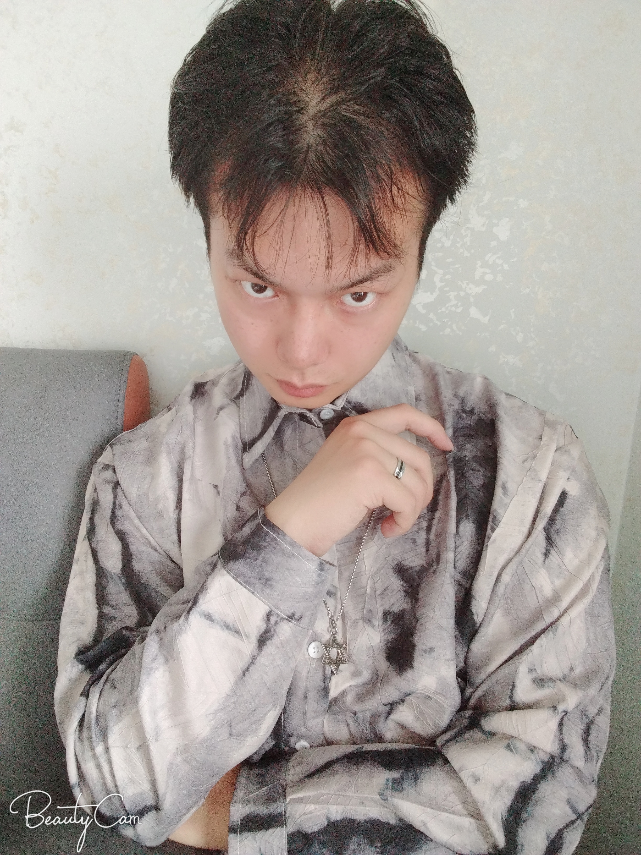 不要因为利润问题，而忽视了现实因素。索尼本来可以不失去小岛秀夫，错误已经决定了，无法回头了。任何事情考虑清楚，再做决定。

有一句话商业名言，风险与机遇并存。
所以没有风险，怎么会有机遇呢。这是正常的商业逻辑，索尼已经失去了太多了，微软却没有失去。实体光盘，小岛秀夫，很多忠实玩家， ​