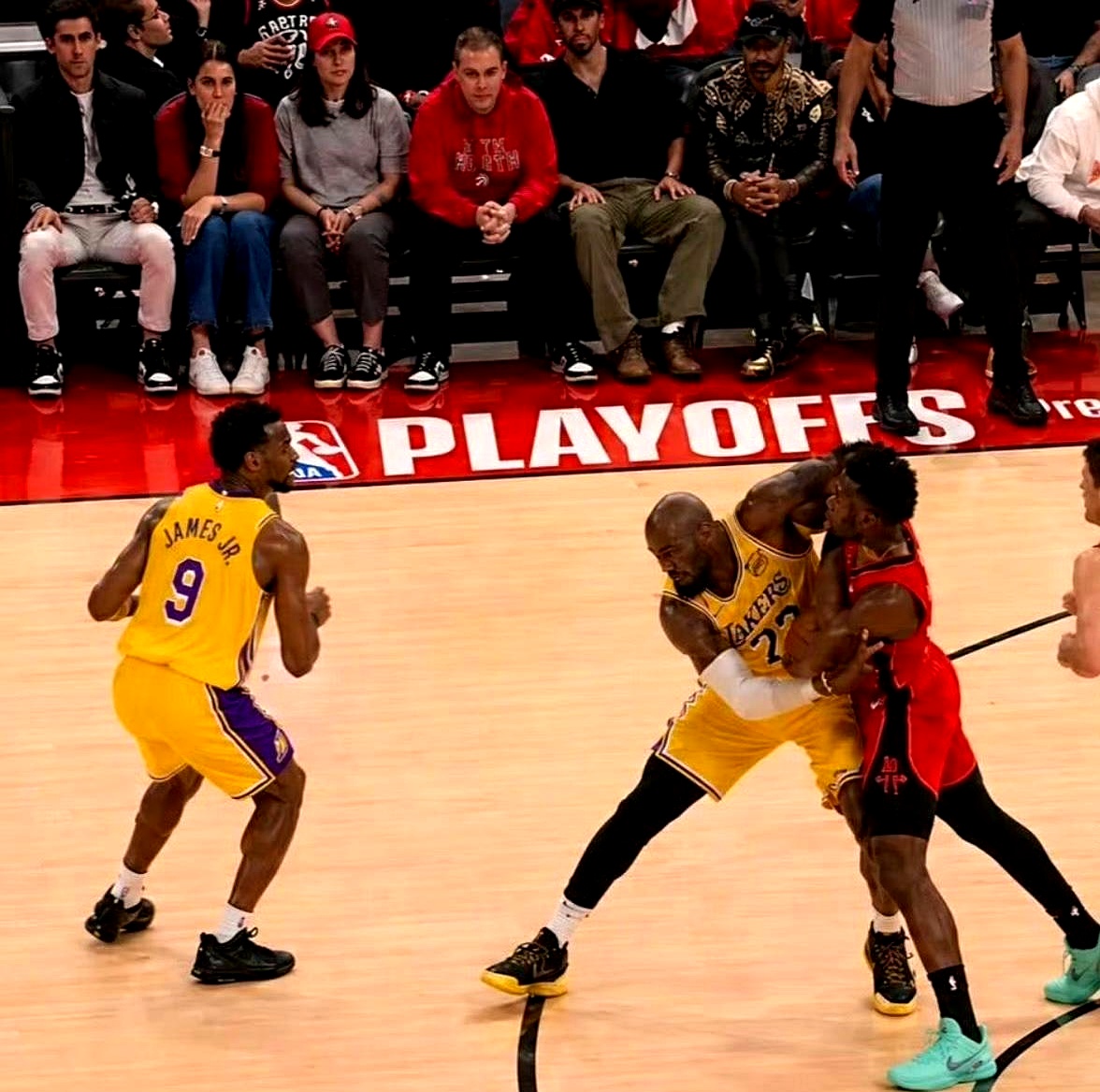 41岁了，这老头还在统治季后赛？！    勒布朗·詹姆斯，今年季后赛唯...