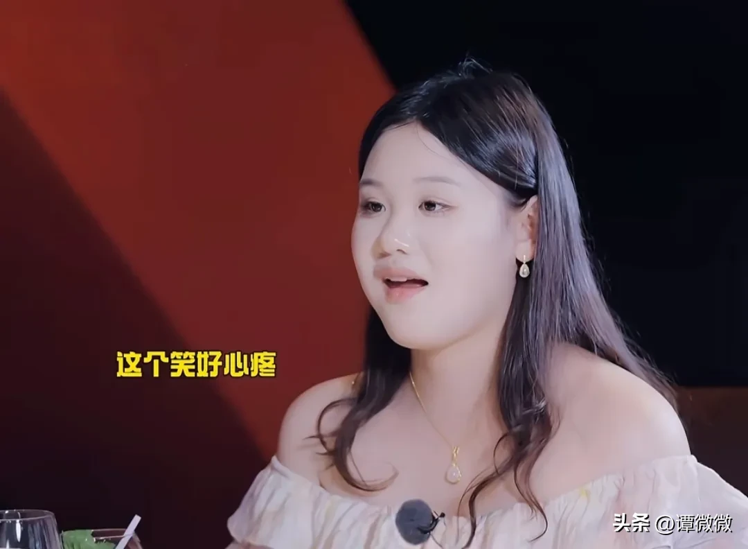 张家齐妈妈问张家齐还能回到以前吗？

张家齐没有哭，反而是笑了，

她的脸上是笑着的，但是看着让人心疼，谈话到最后张家齐妈妈还是听不进张家齐的话，

张家齐妈妈说想重新开始，重新把张家齐养育一遍。

张家齐说自己不想往回看，不奢望妈妈重新养自己一遍。

张家齐妈妈说，可是我是你妈妈，我想重新养你一遍