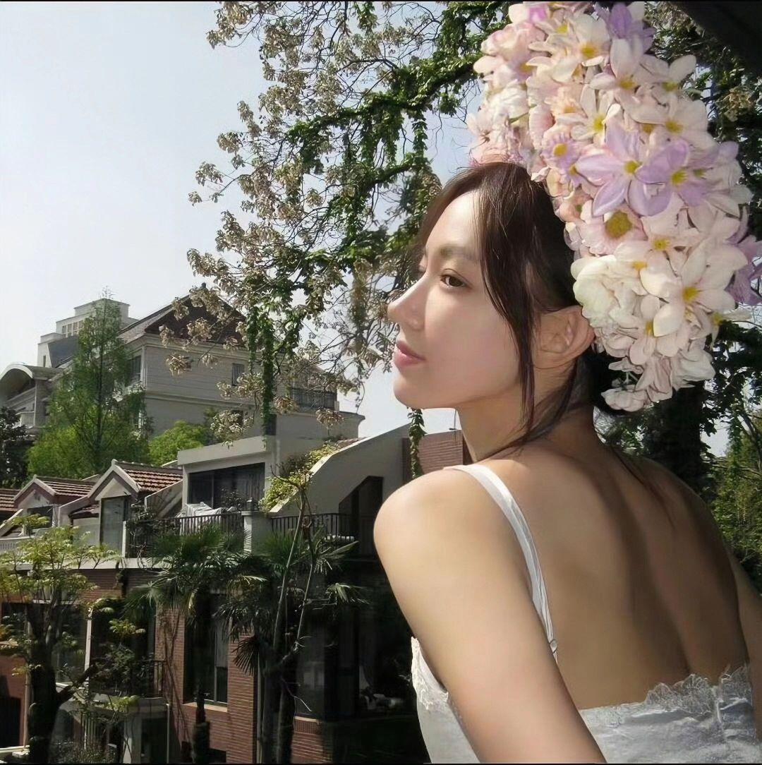 内娱女明星头像 | 溢出屏幕的生命力 | 程潇 ​