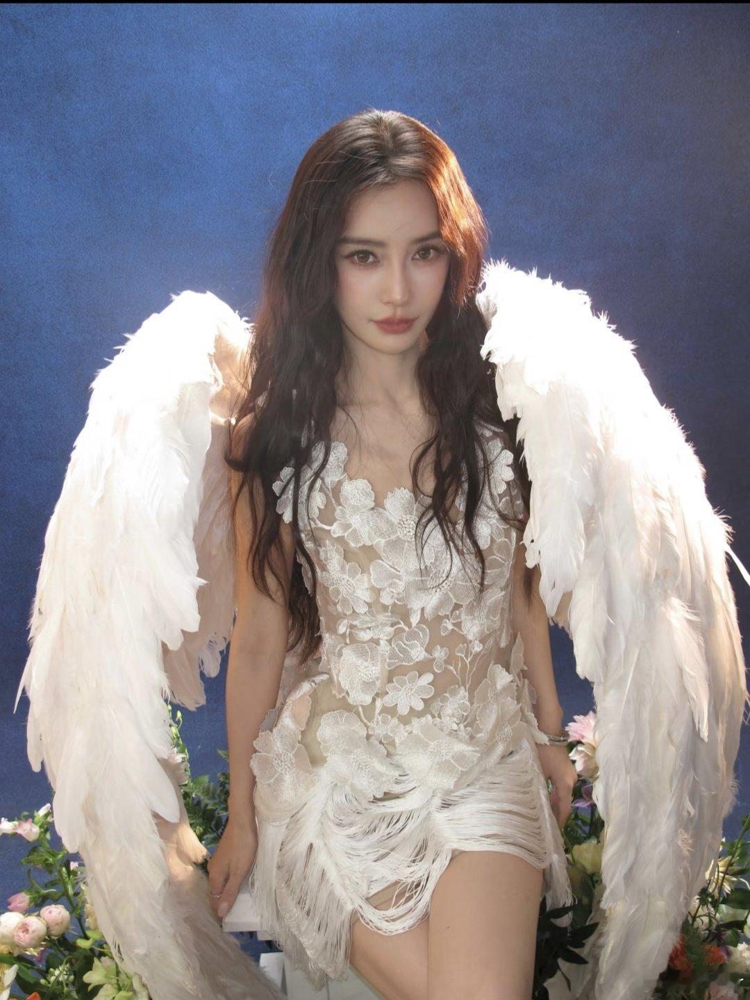 #angelababy[超话]#[兔子]#angelababy#

我不仅可爱还可爱你了=~°=

​
