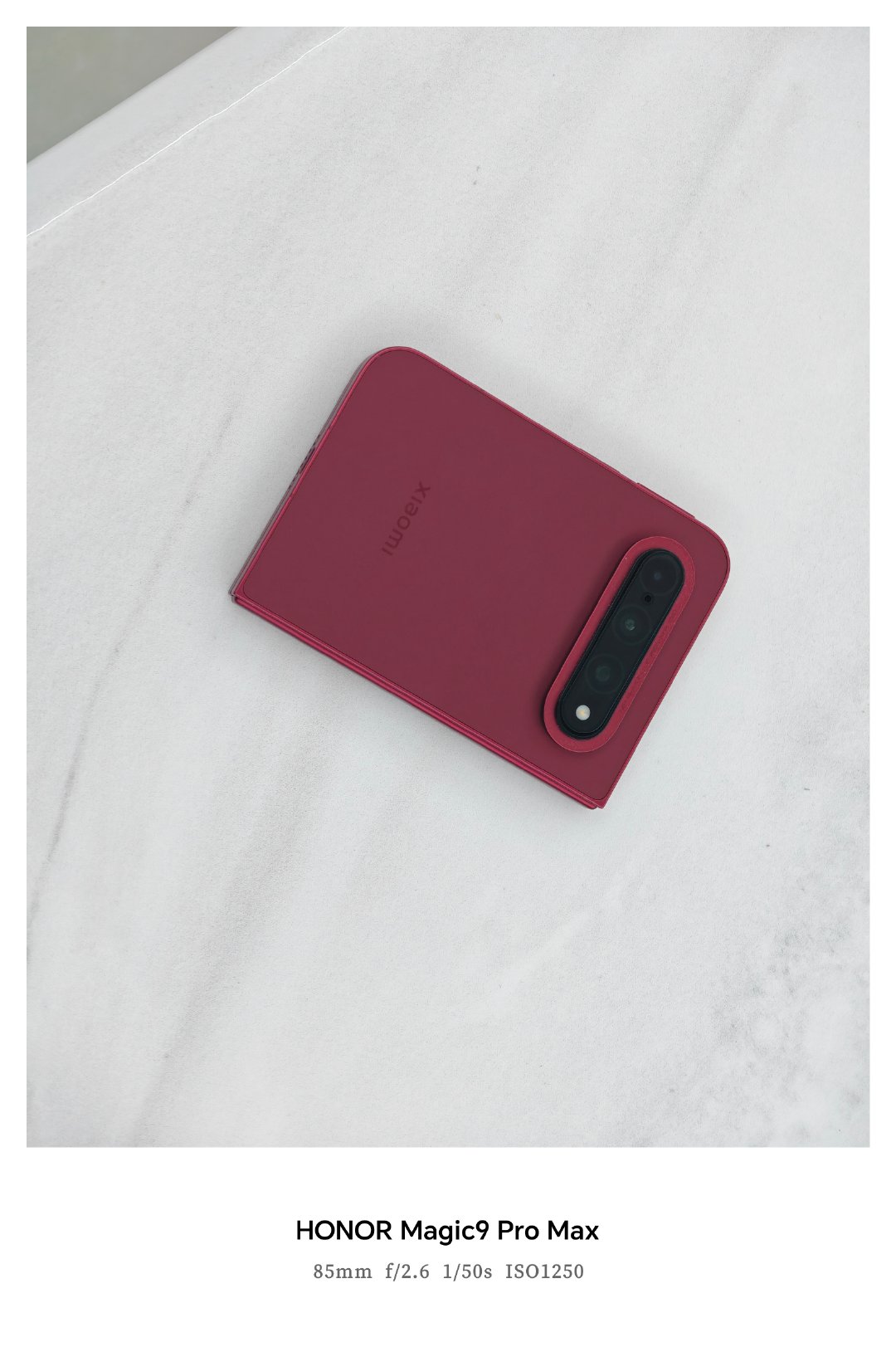今天拿着小米18 Fold去吃米线，然后旁边一个小哥哥说，哥你拿的是iPhone Duo吗，好我哥，这会估计iPhone Duo媒体机都没有，只有张铁牛手里有。 ​