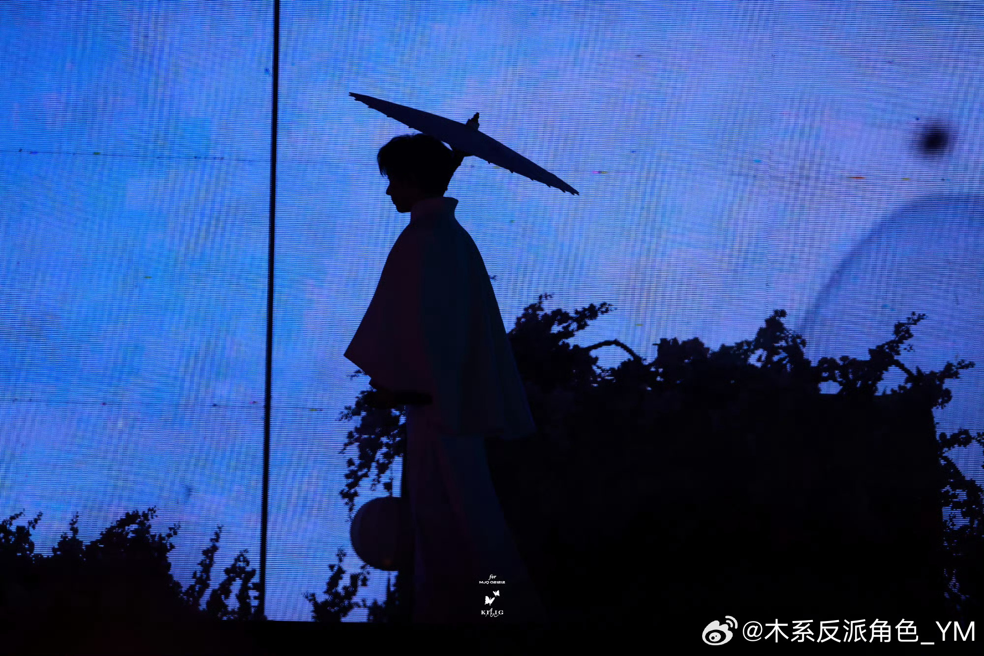 “努力没用要刻苦，因为无论我们追求什么梦想，都需要付出努力和奋斗。不论...
