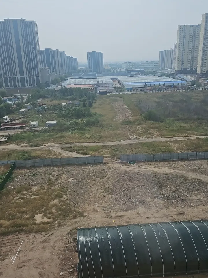 福特探险者真的好吗?先说结论，这肯定是30多万一款好车，动力强劲，空间宽敞，可市区开可越野，带你走诗和远方，有些可能说油耗高，油耗高是你的缺点不是车的缺点，安全性绝对相当高，不白喝你一口油。