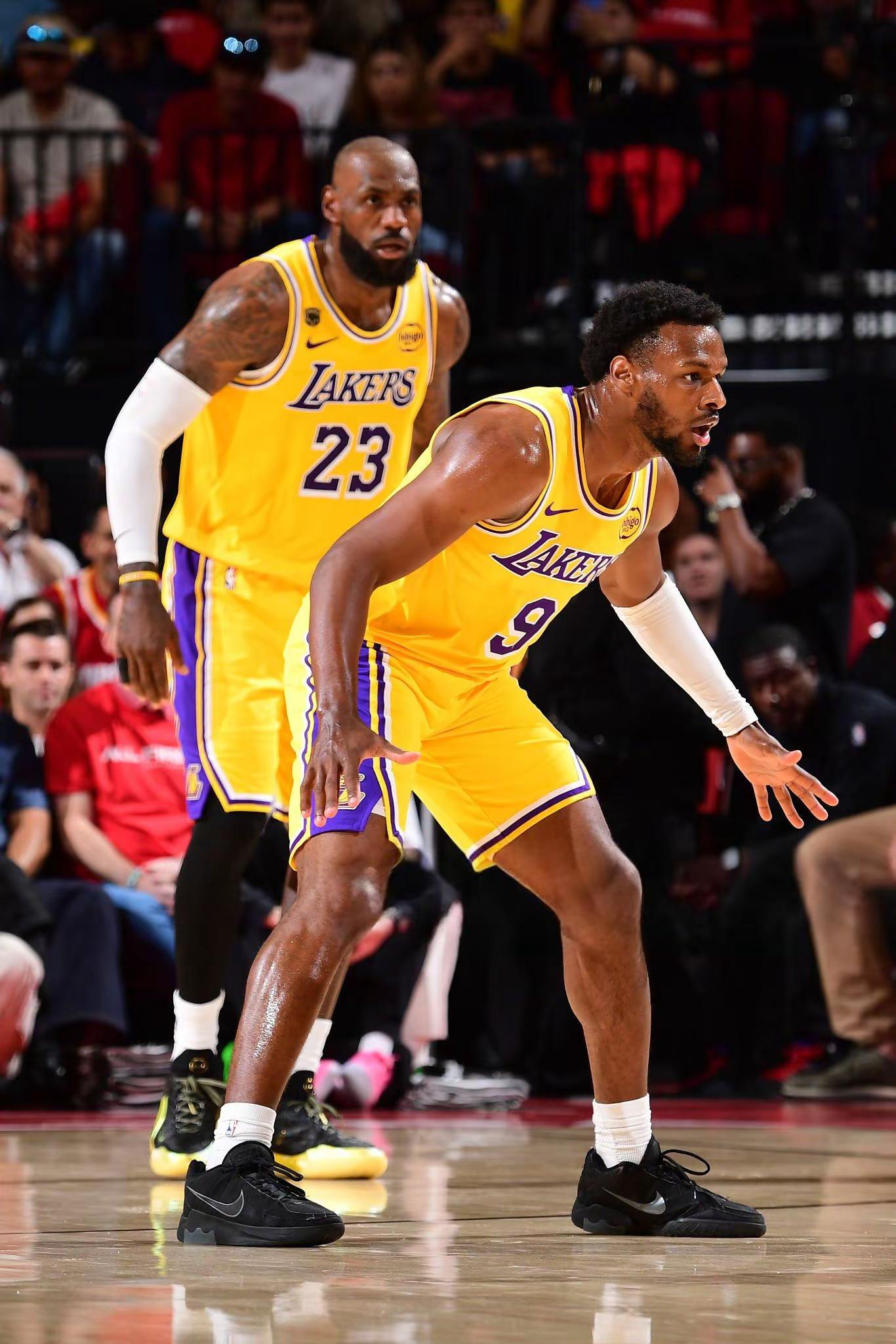 季后赛至今唯一的一组3:0。篮球不会说谎。