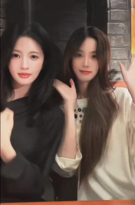 #徐艺洋刘些宁一起跳手势舞##徐艺洋刘些宁一起跳手势舞了# ​