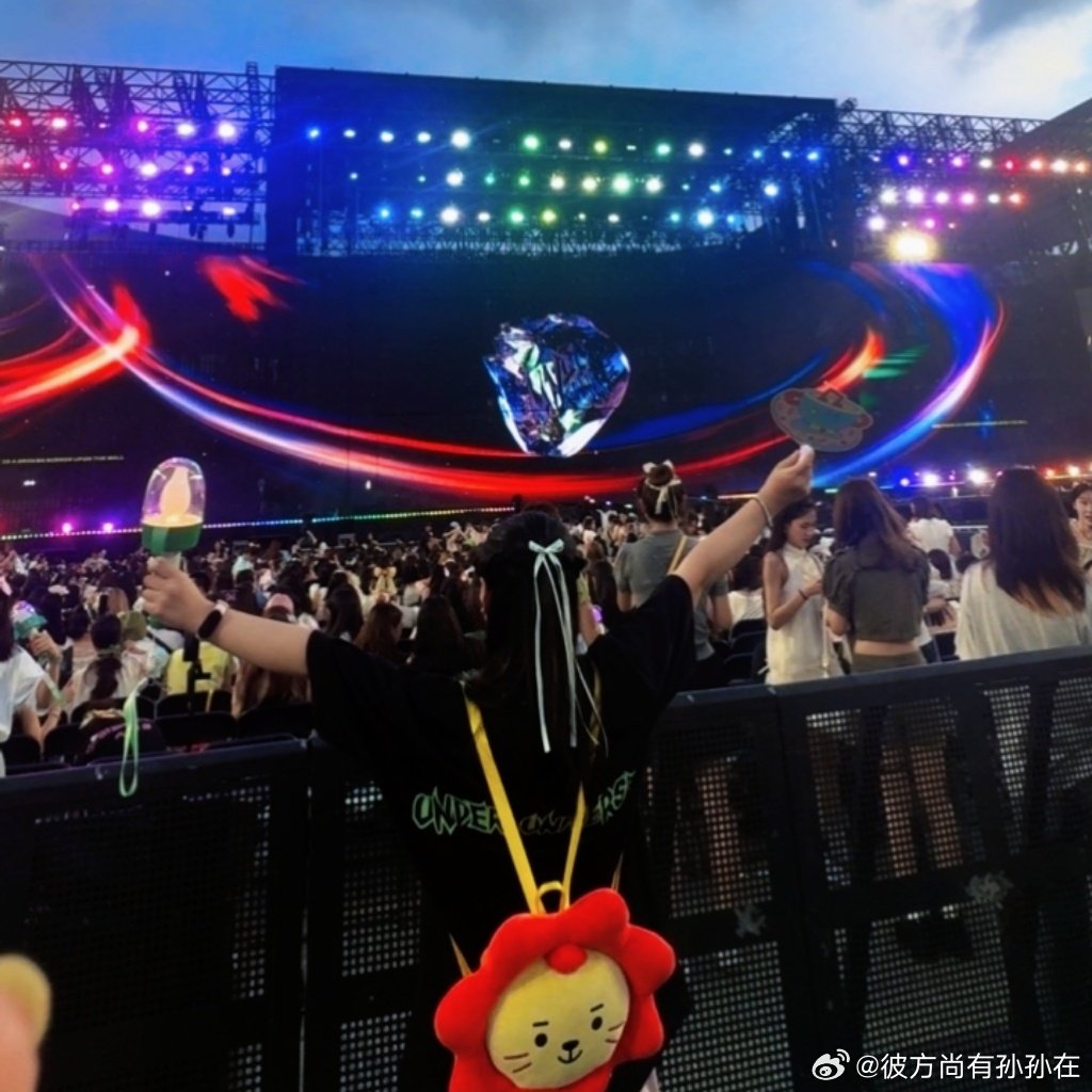 #王源[超话]##王源宇宙超级无敌大大狂欢巡演##共绘王源的狂欢轨迹# 我和音乐永远爱你🥹  ​