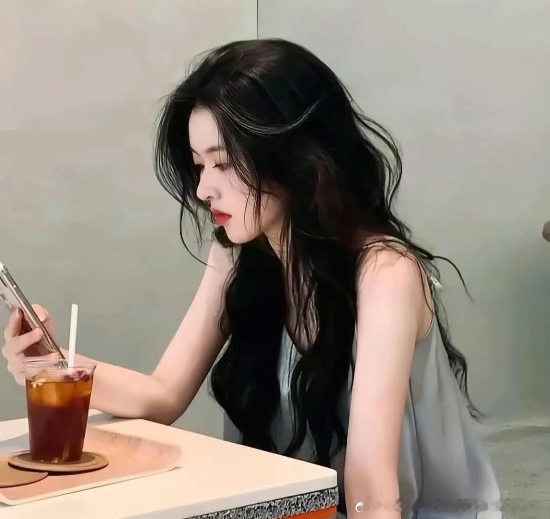 𝙚𝙘𝙝𝙖𝙩女头
韩系｜高质量｜｜清冷感｜无水印｜可爱｜萌｜可直存｜高清｜女头｜自拍｜忧郁｜美式｜可爱头像 | 九宫格｜萌系｜像素风｜可爱｜可保存｜韩系｜日系｜古早风｜甜美｜御姐｜可爱风｜高清｜无水印｜写真头像分享｜
Wechat｜自由感高级女头｜气质干净𝐢𝐧𝐬女头 ｜女生头像 ​