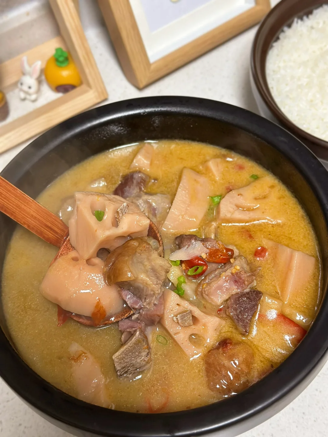 腊排骨炖粉藕做法麻辣香锅晚餐分享