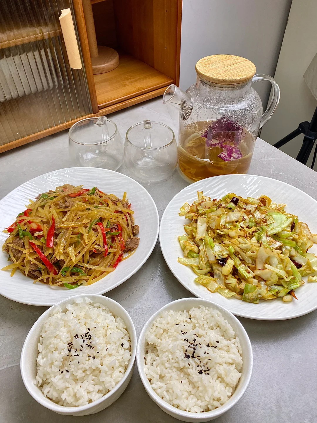 土豆丝炒肉、小炒包菜家常菜教程分享～