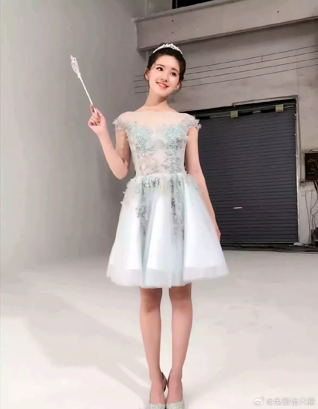 #赵露思[超话]# zls#赵露思许我耀眼# zls#赵露思许妍# zls#许我耀眼腾讯热度破32000##zls# 

上辈子去缅甸，人家连夜把我送回来了，因为我只对姐姐掏心掏肺。 ​