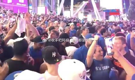 NBA东部决赛G1，尼克斯加时115-104逆转击败骑士。<br />...