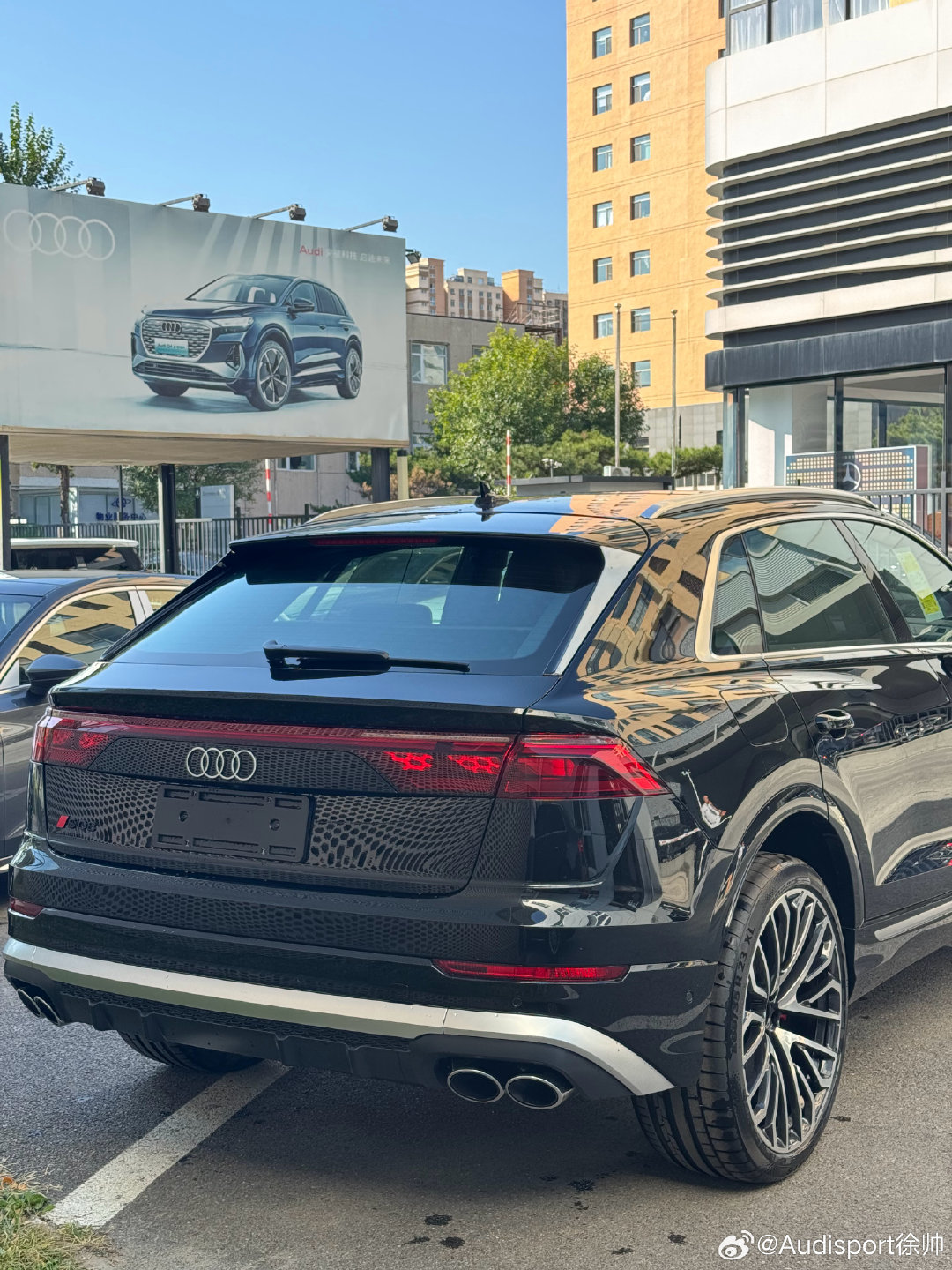 奥迪SQ8轿跑➕高性能车 是你喜欢的性能车吗
#奥迪##sq8# ​