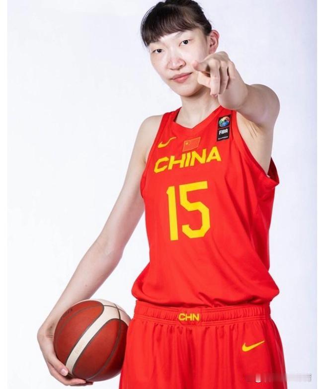 中国女篮加时74-70逆转险胜捷克！韩旭和杨舒予扛着球队前进！#杨舒予##女篮世界杯# 

杨舒予本场比赛关键上篮打平拖进加时，全场比赛13投8中拿下18分3篮板5助攻

韩旭多次站出来拿下两双18中922分14篮板4助攻2抢断 ​