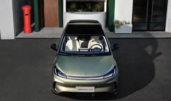 售价7.68万起！极狐贝塔T1 550km车型上市