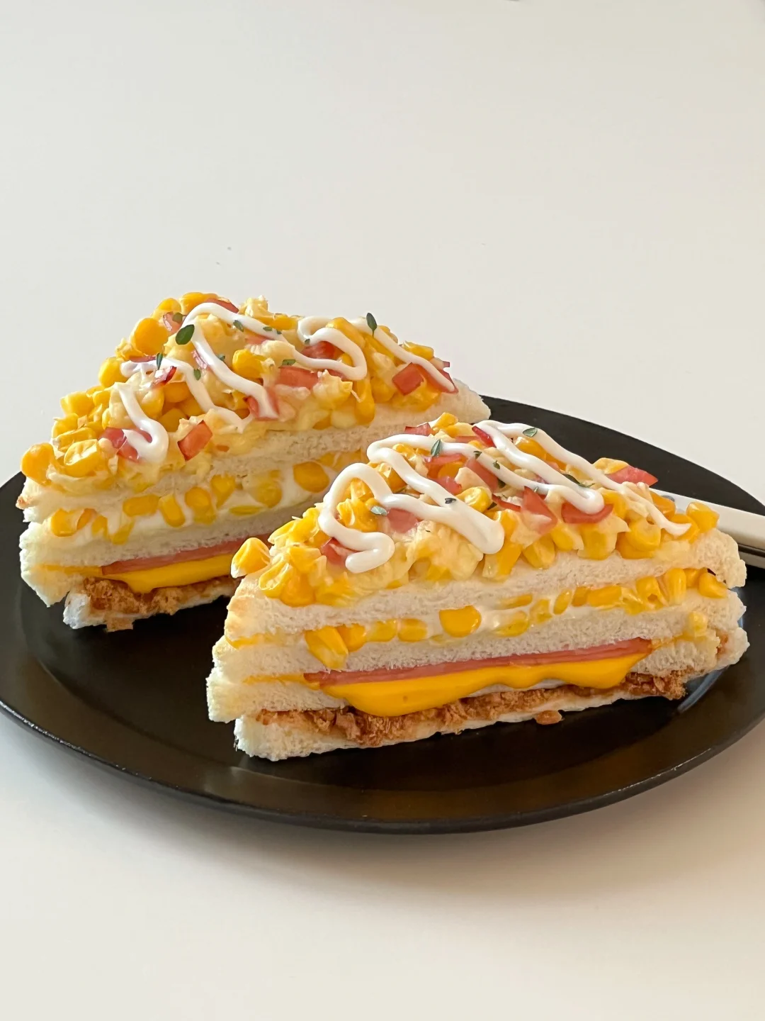 早餐brunch🍴｜爆浆玉米芝士火腿三明治