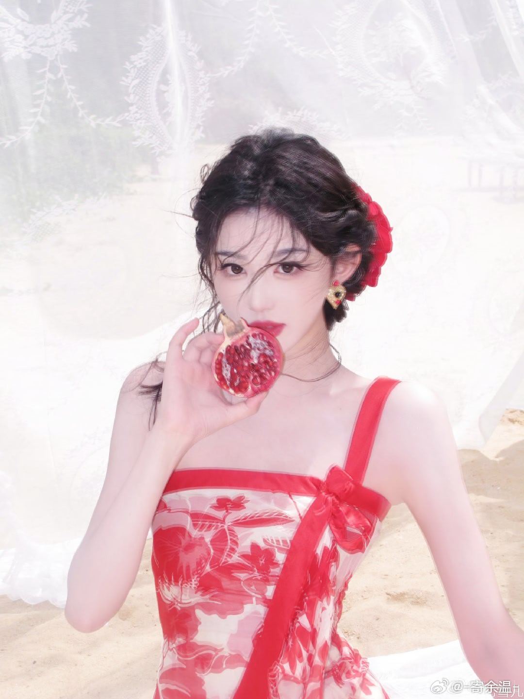 #孔雪儿[超话]# 
爱的第一页 陪伴 ​