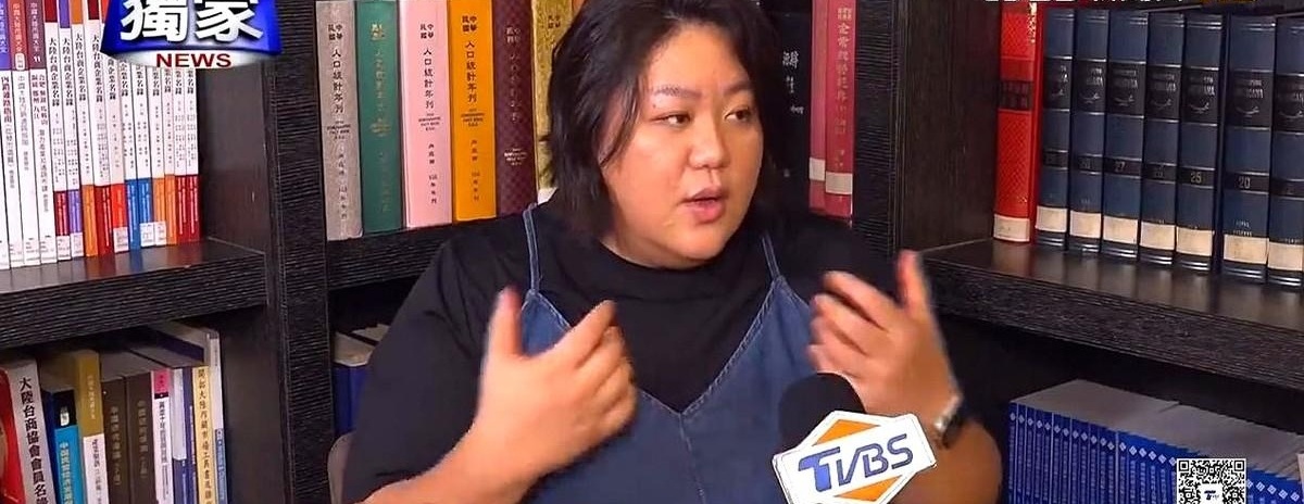 你有没有过这种经历：跟爸妈一起追剧，画面突然冒出个莫名擦边特写，全家人齐刷刷低头假装找遥控器？

《早春晴朗》拍亲密戏那阵儿，孙千直接在片场把话挑明：这种让人浑身不自在的镜头，我不拍。搁以前，多少演员心里膈应也得憋着，捏着鼻子把戏演完。她这回算是把窗户纸捅破了。

更难得的是剧组没摆谱，陪着一块儿改